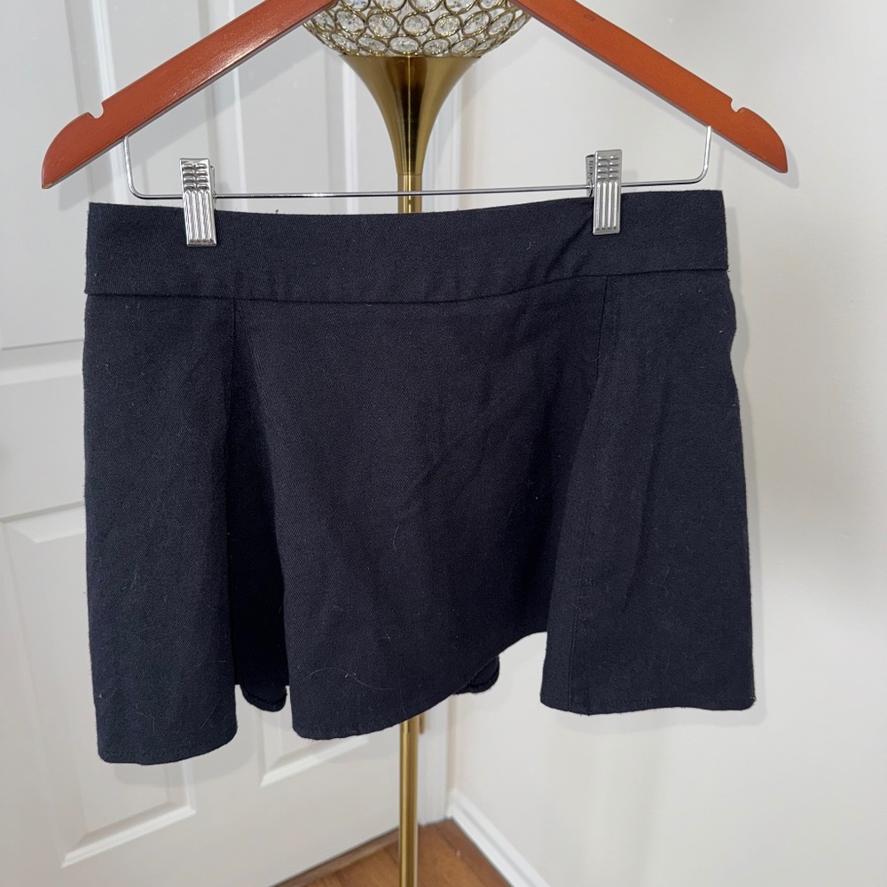 329f BRANDY MELVILLE🌟 black skirt skort ( one size fit)  Excellent condition